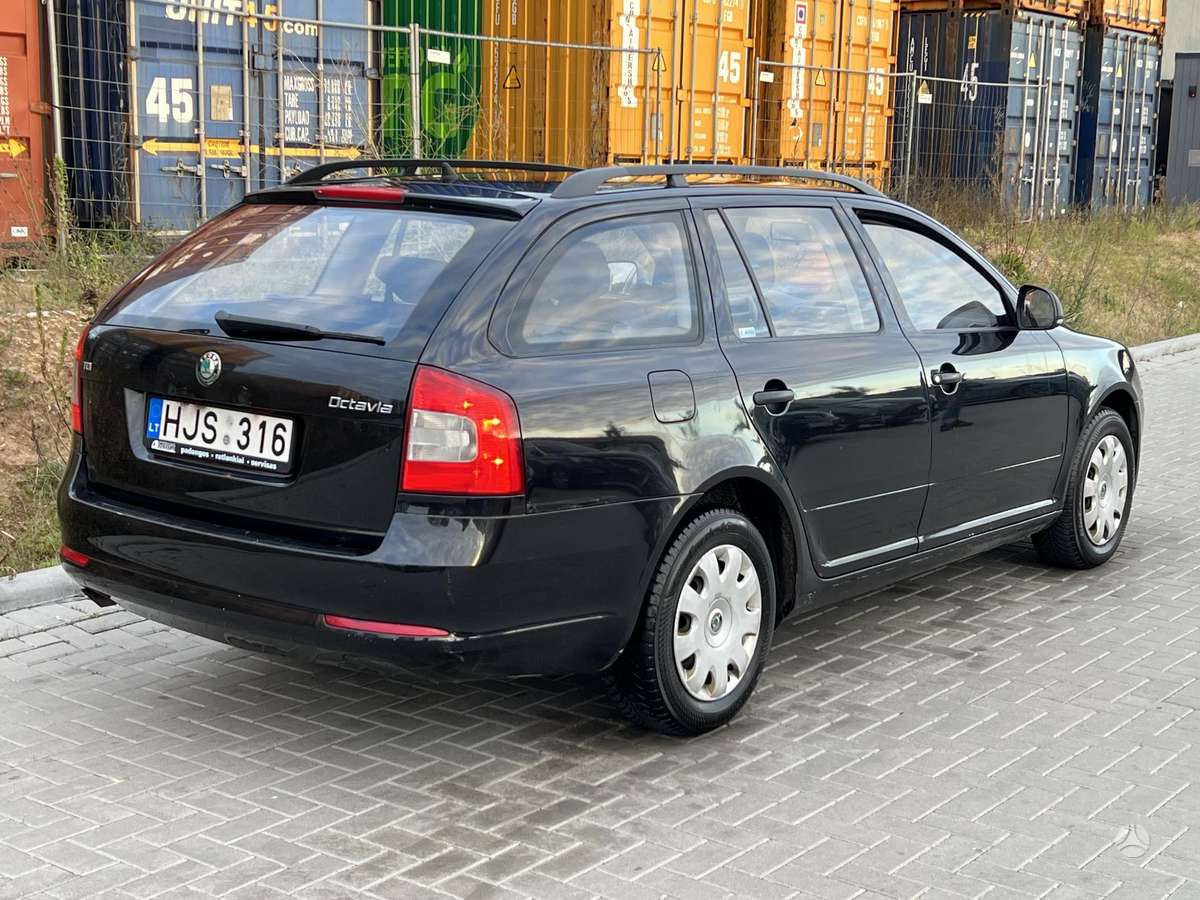 Skoda Octavia 2012 — interior