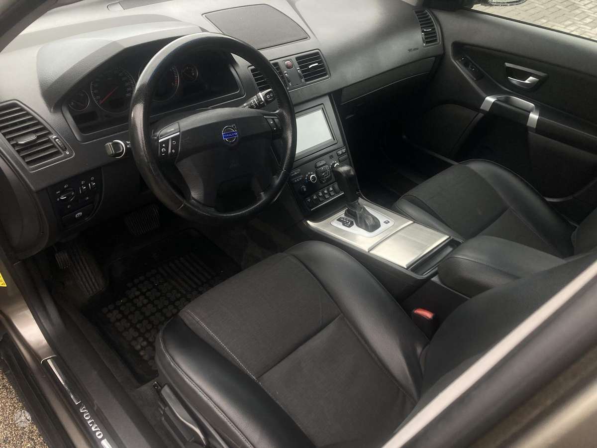 Volvo XC90 2009 — photo 16
