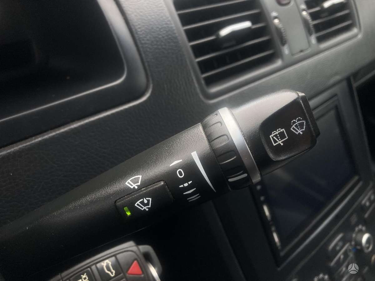 Volvo XC90 2009 — photo 33