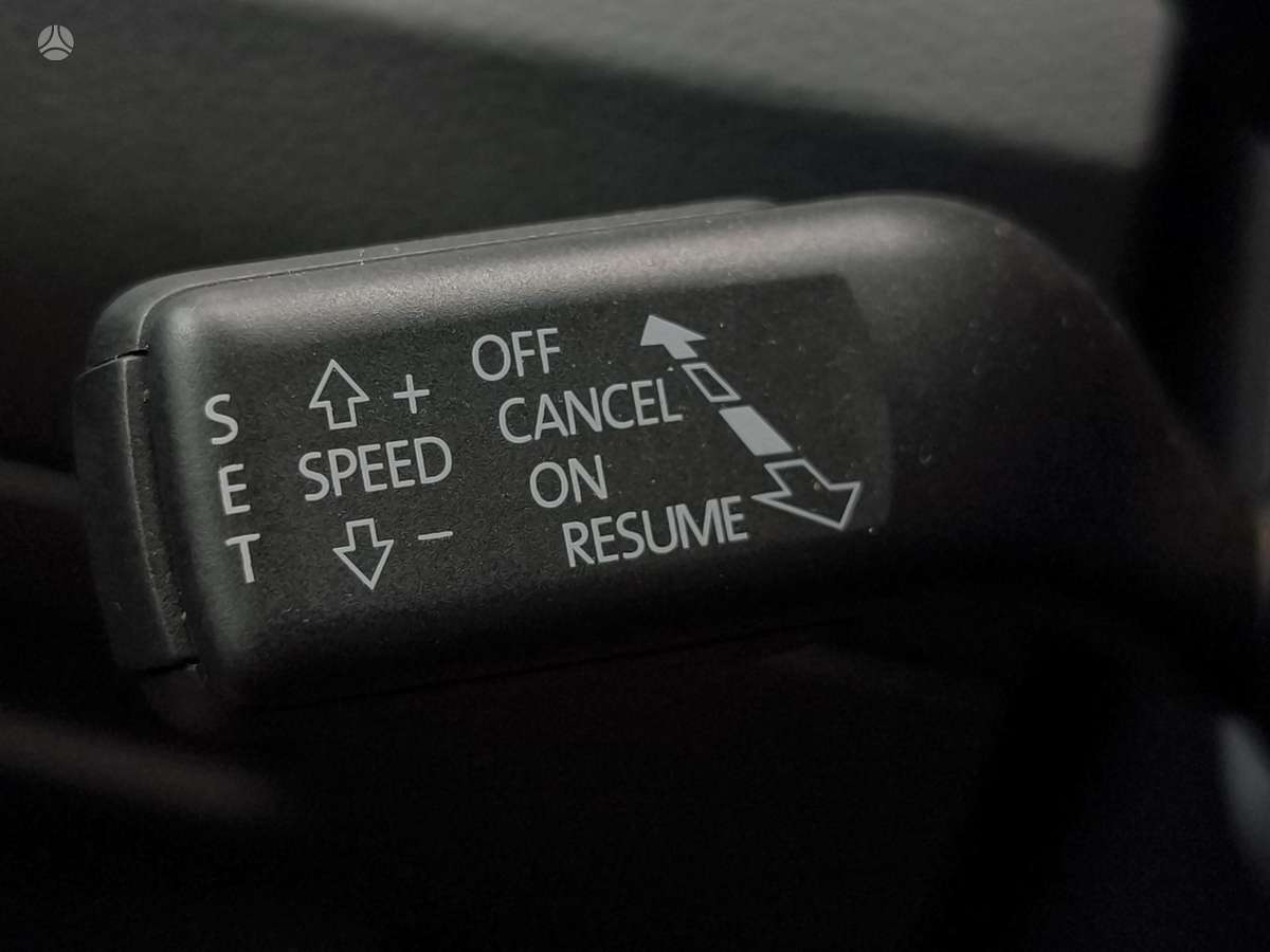 Volkswagen Passat 2012 — photo 14