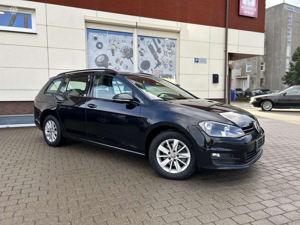 Volkswagen Golf 2013 — вигляд ззаду