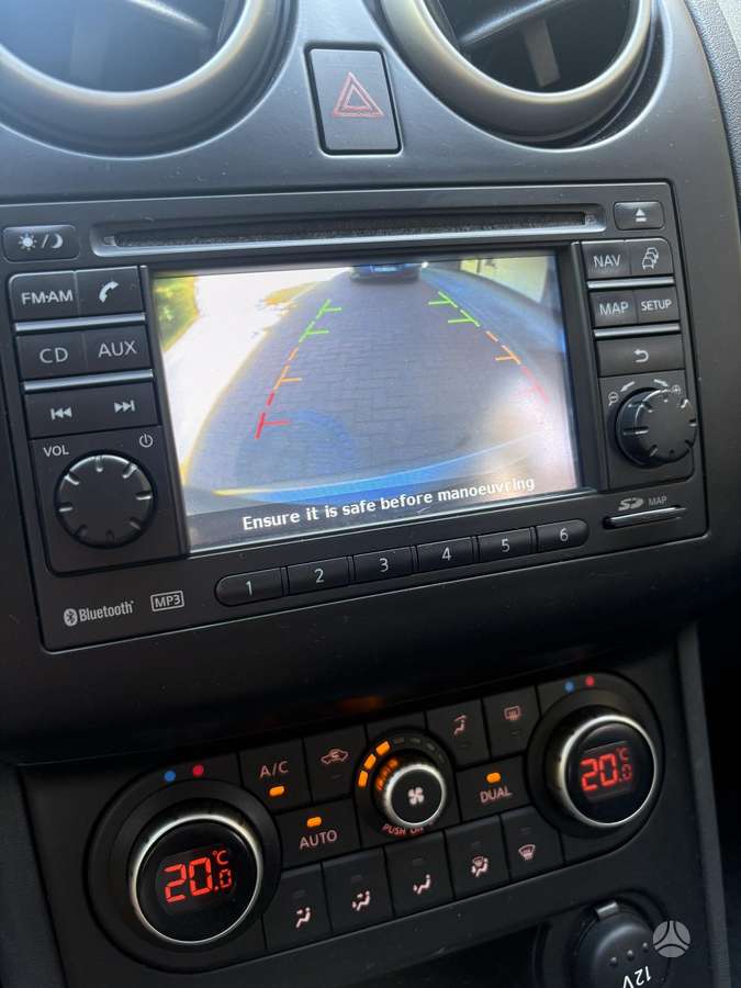 Nissan Qashqai 2011 — photo 11
