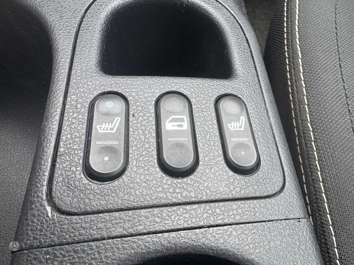 Nissan Qashqai 2011 — photo 15
