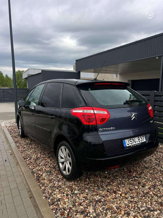 Citroen C4 2008 — rear view