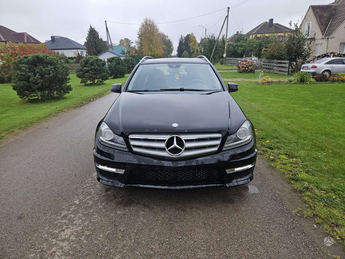 Mercedes-Benz C180, 2012