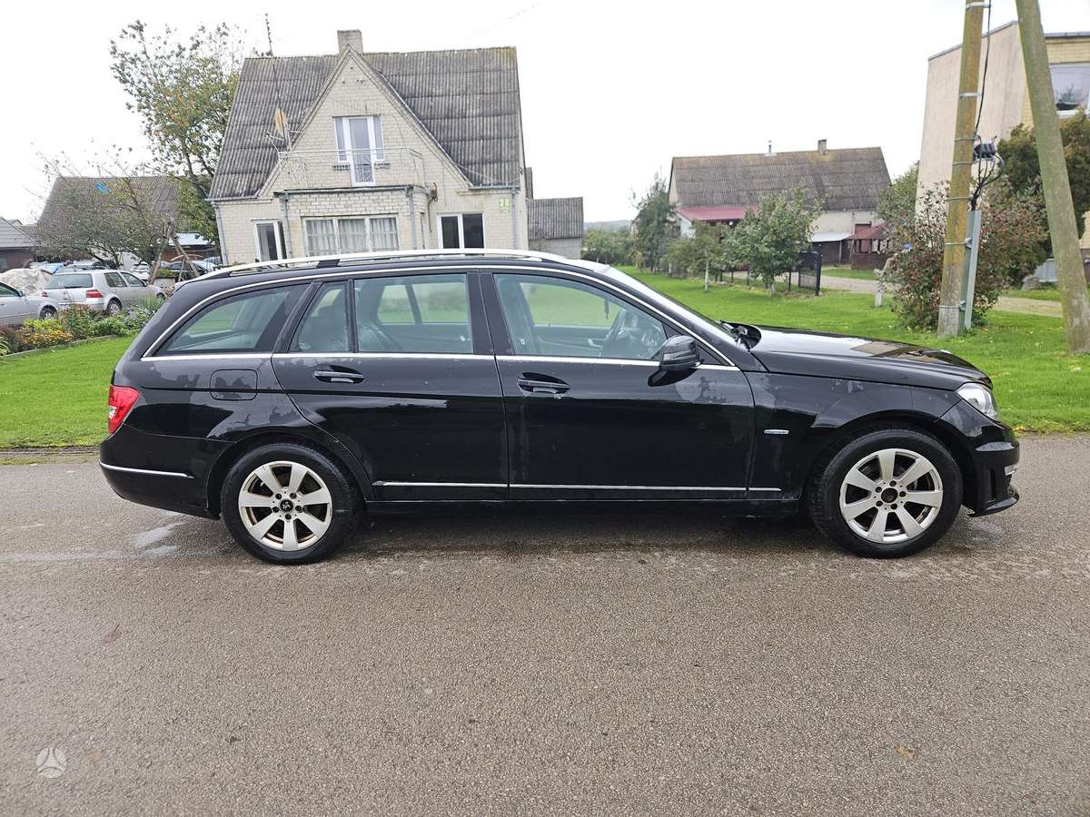 Mercedes-Benz C180 2012 — engine 2143 cm³, 120 HP (88kW)