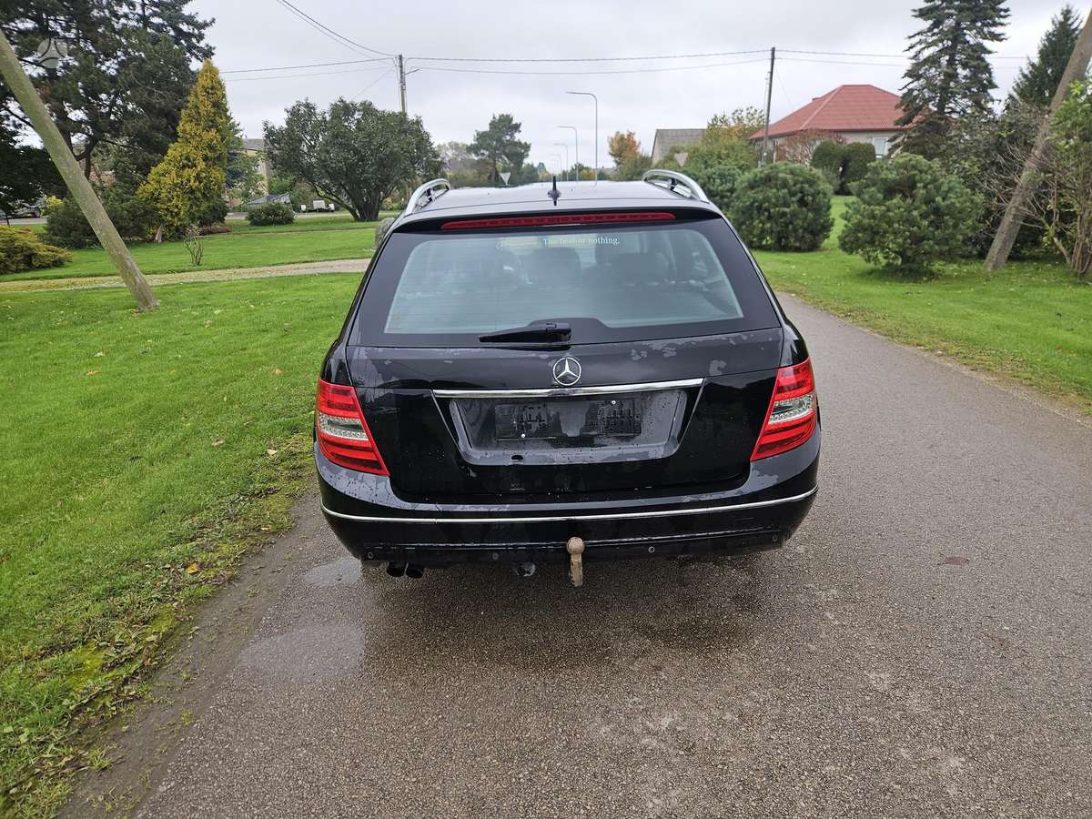 Mercedes-Benz C180 2012 — photo 5