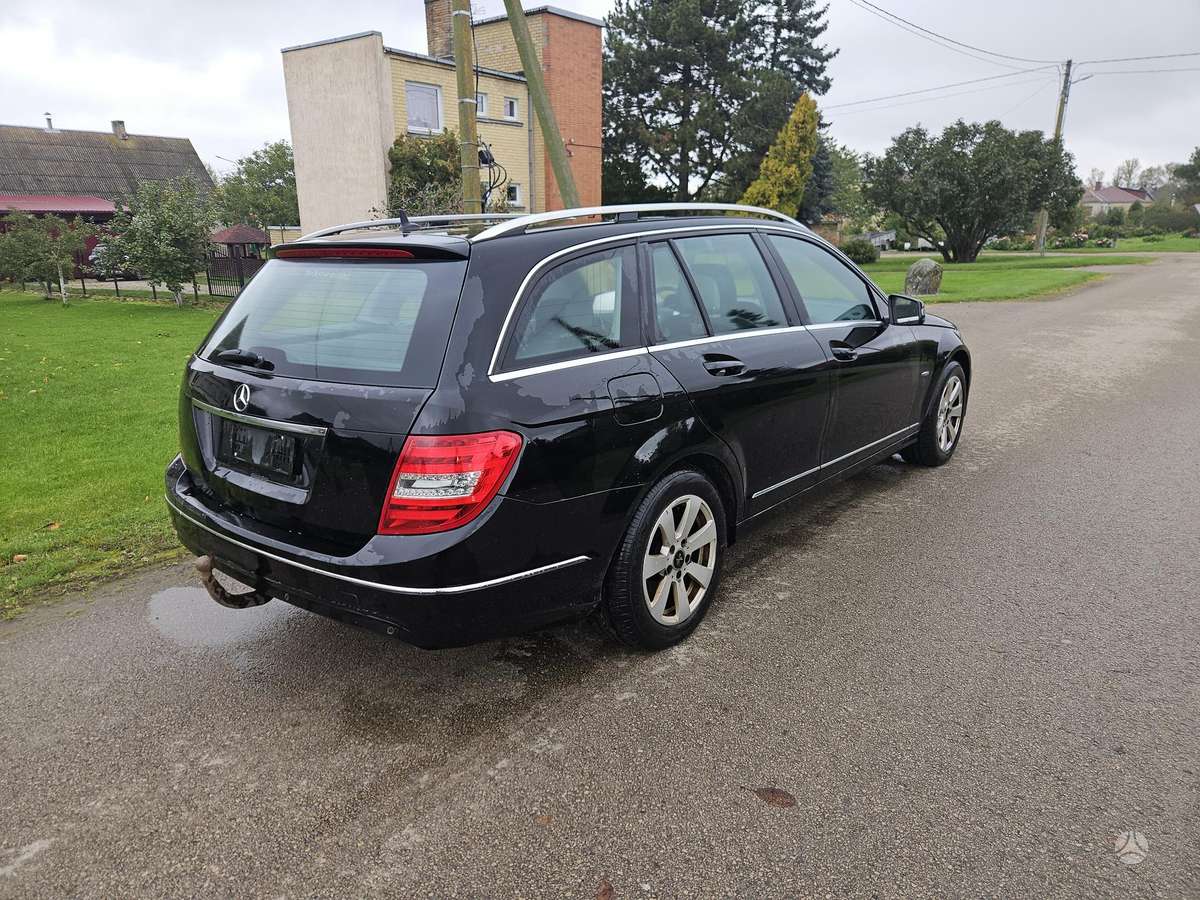 Mercedes-Benz C180 2012 — photo 6