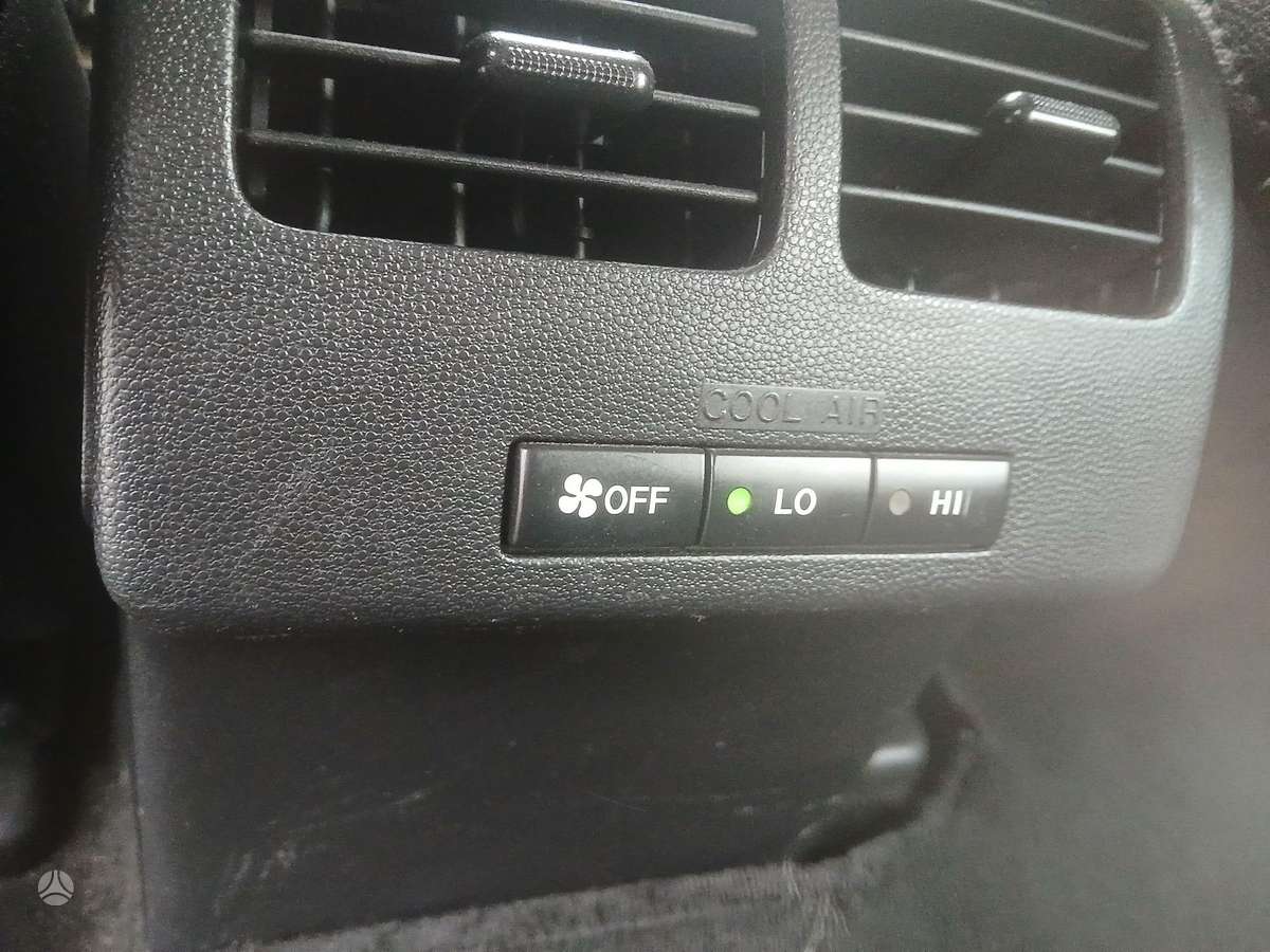 Mazda 5 2009 — photo 13