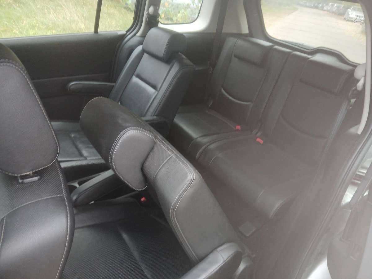 Mazda 5 2009 — photo 9