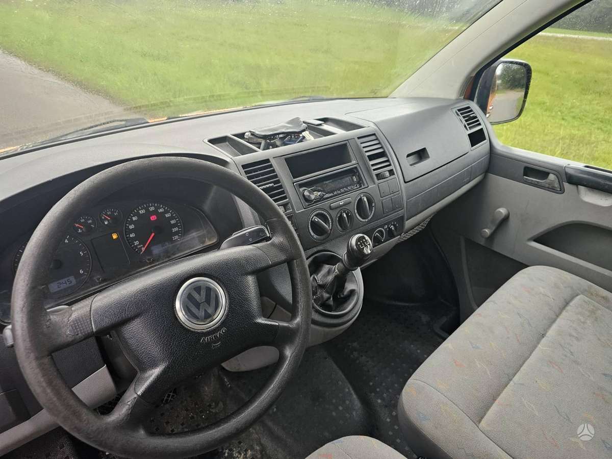 Volkswagen Transporter 2005 — photo 10