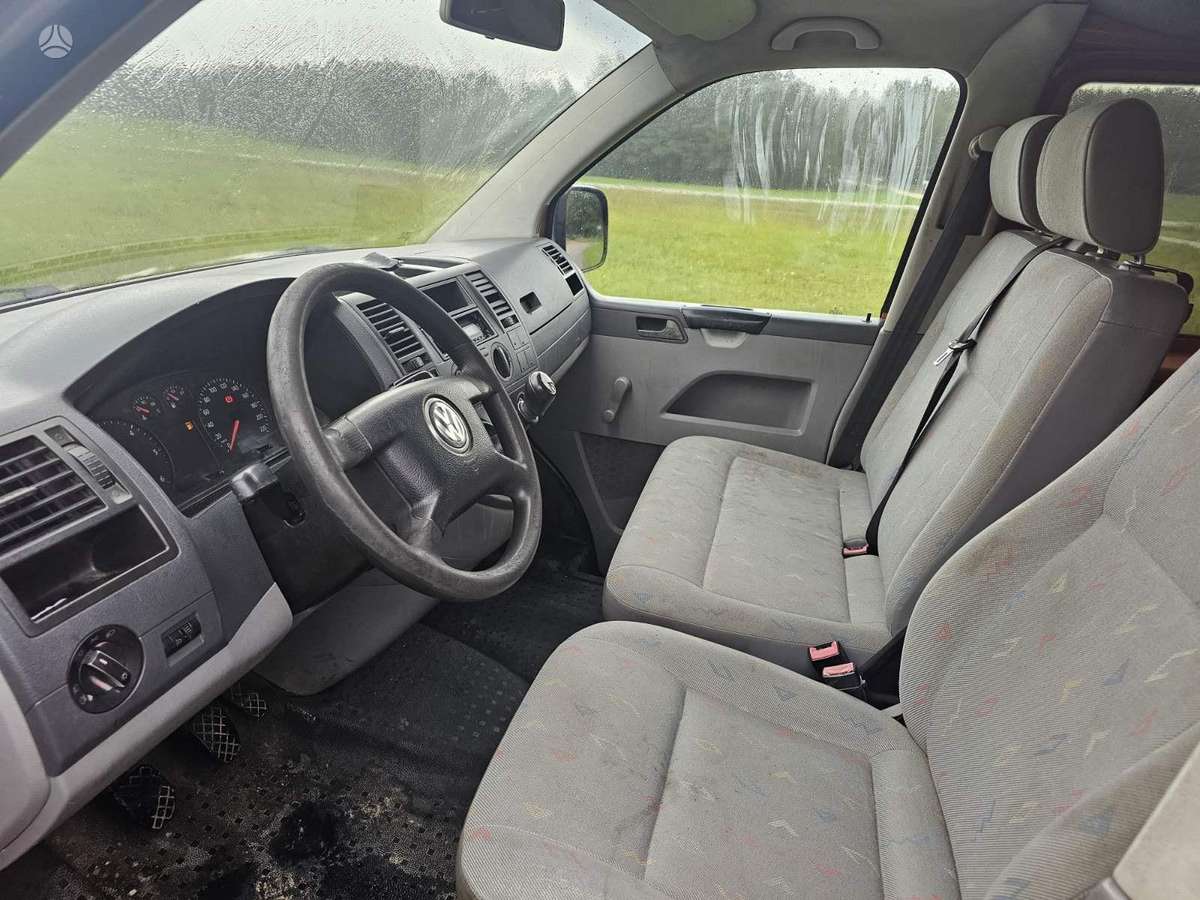Volkswagen Transporter 2005 — photo 9