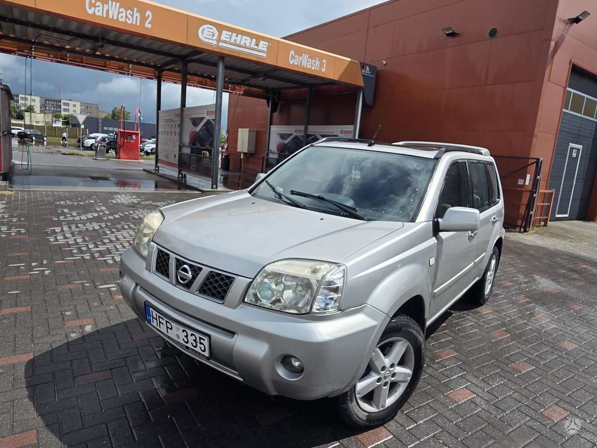 Nissan X-Trail 2006 — interior