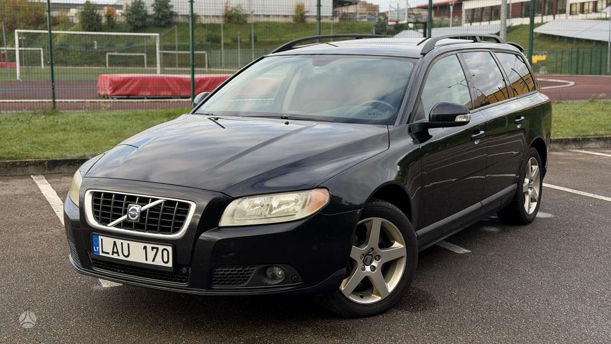 Volvo V70 2008 — салон