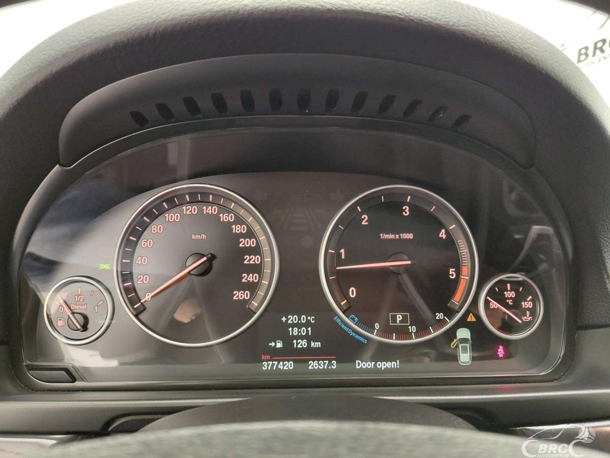BMW 525 2011 — photo 11