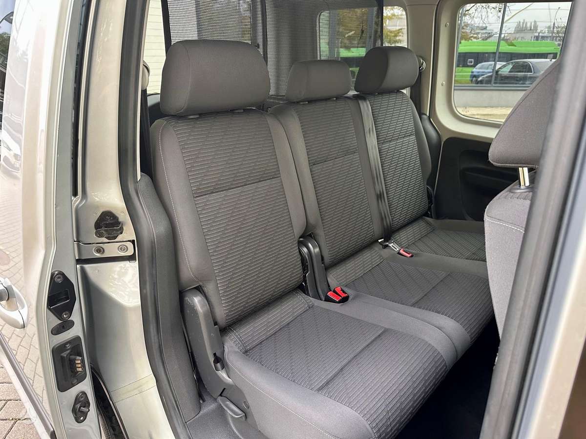 Volkswagen Caddy 2011 — photo 20