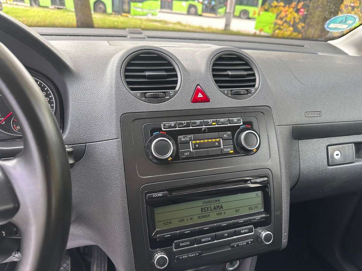 Volkswagen Caddy 2011 — photo 23