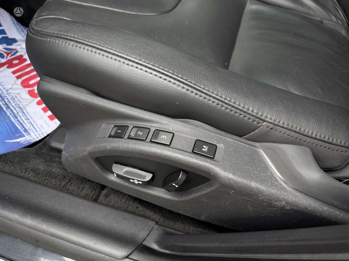 Volvo V60 2014 — photo 17