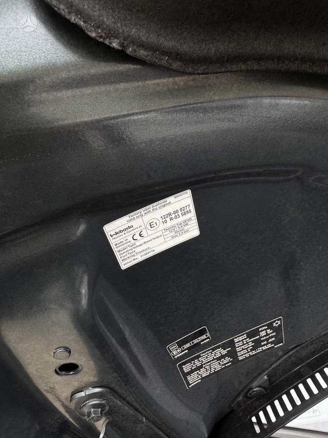 Volvo V60 2014 — photo 21