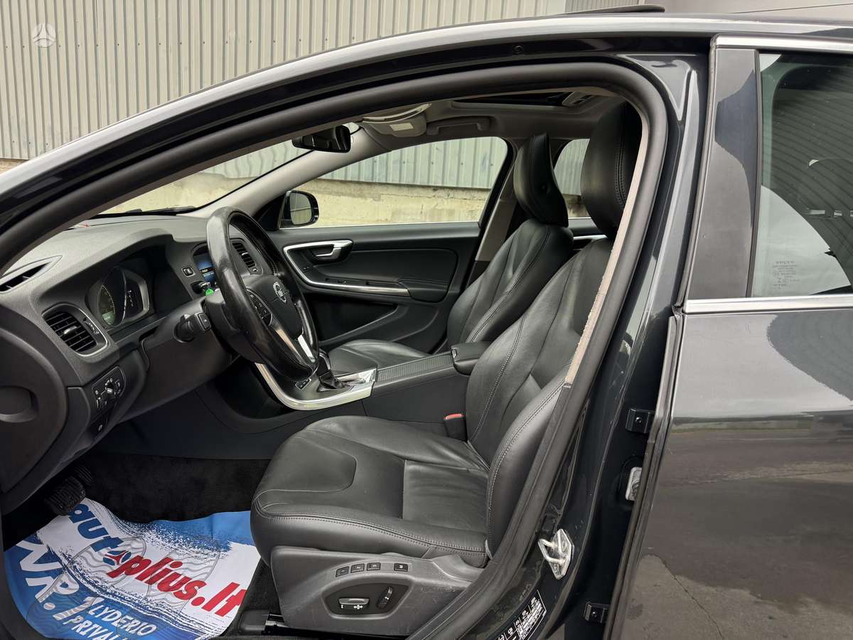 Volvo V60 2014 — photo 6