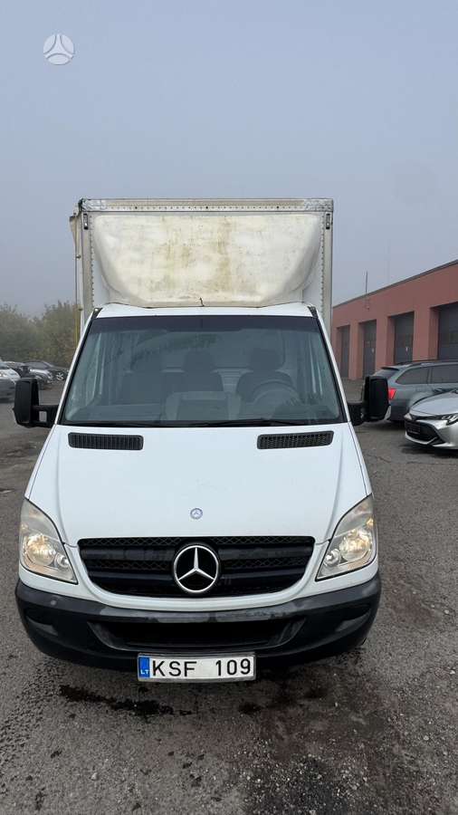 Mercedes-Benz Sprinter 2012 — салон