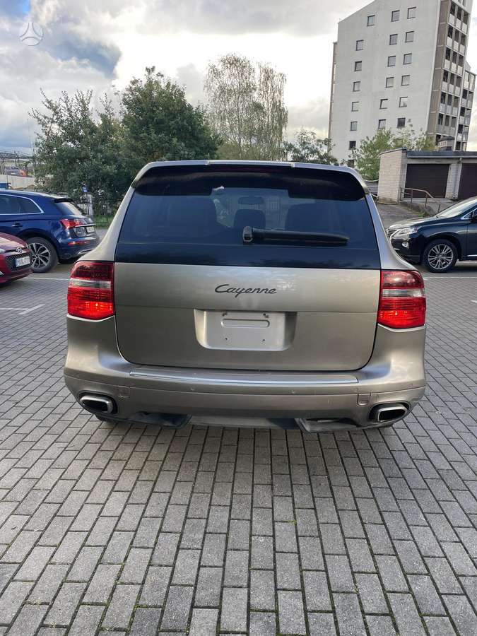 Porsche Cayenne 2009 — engine 3598 cm³, 290 HP (213kW)