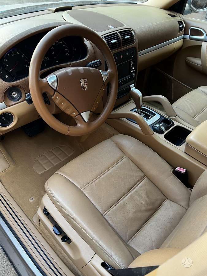 Porsche Cayenne 2009 — photo 8