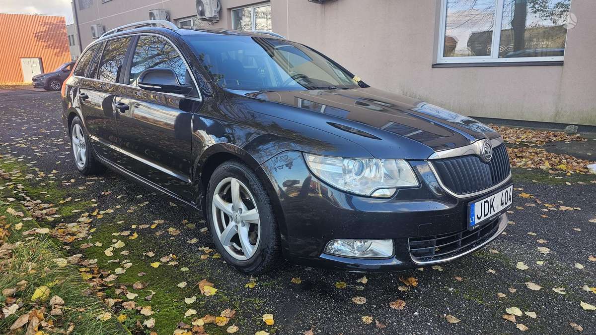 Skoda Superb 2011 — photo 10