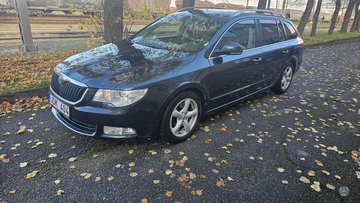 Skoda Superb 2011 — photo 6