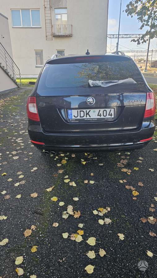 Skoda Superb 2011 — photo 8