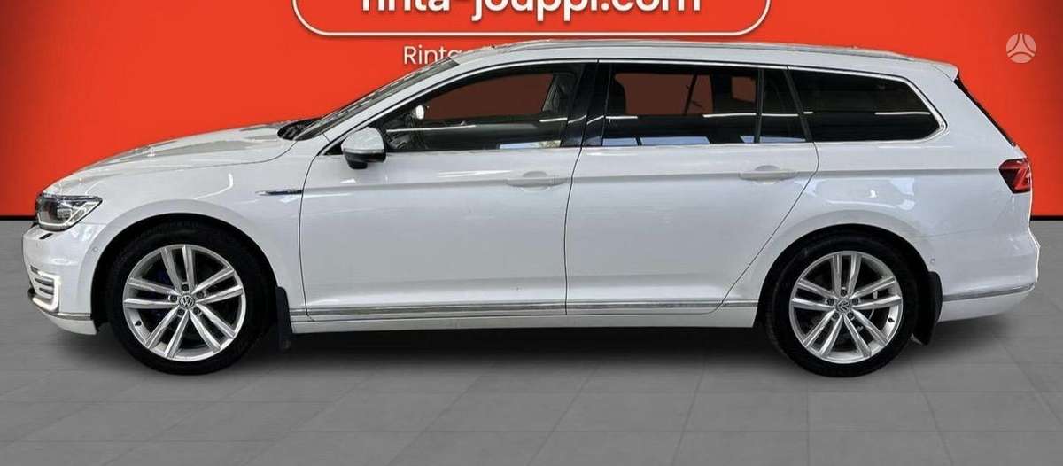 Volkswagen Passat 2015 — photo 7