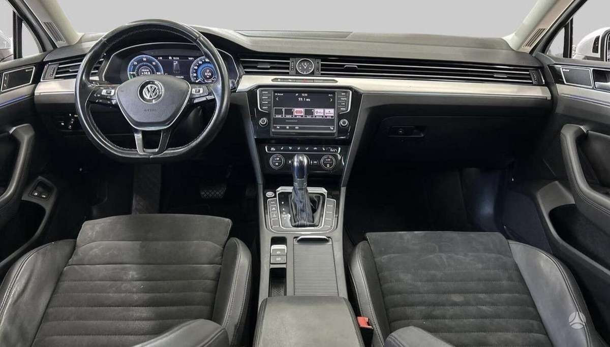 Volkswagen Passat 2015 — photo 8