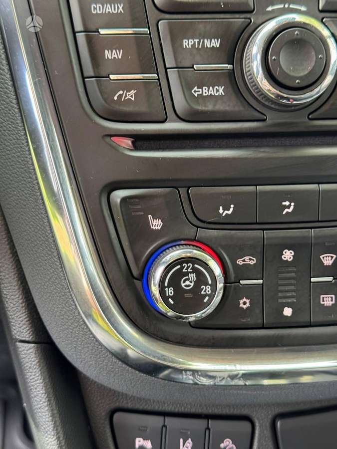 Opel Mokka 2013 — photo 7