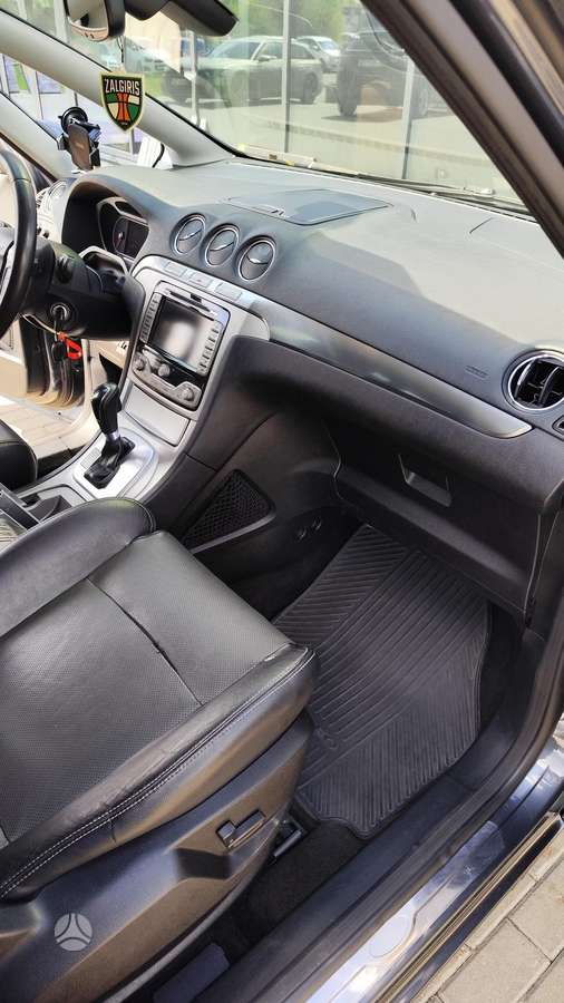 Ford S-MAX 2008 — photo 10