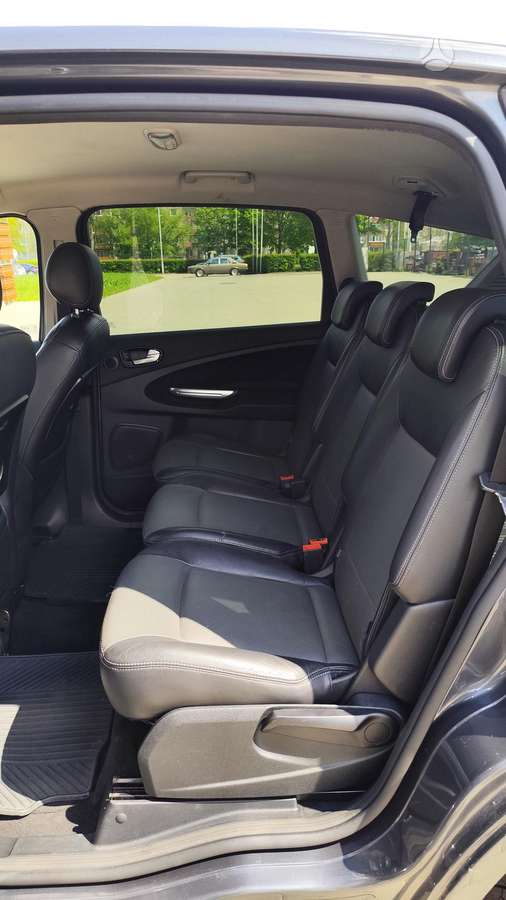 Ford S-MAX 2008 — photo 11