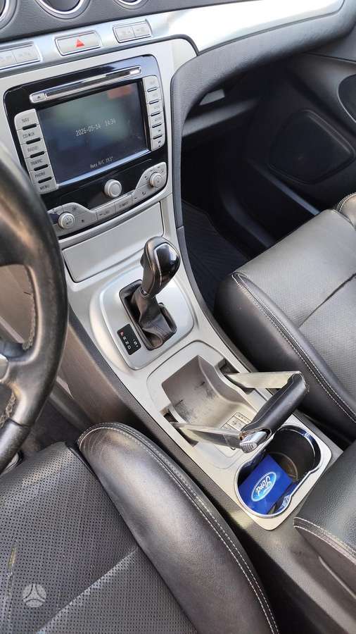 Ford S-MAX 2008 — photo 13