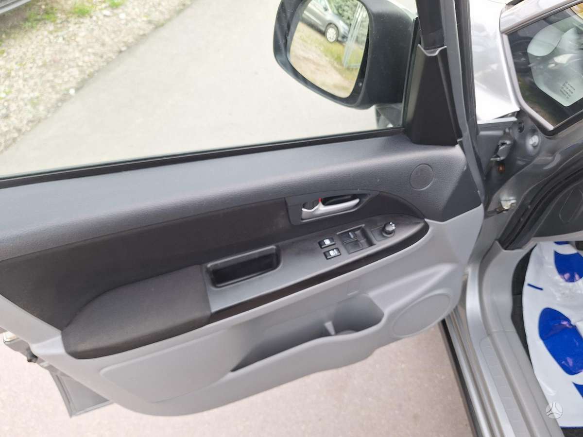 Suzuki SX4 2012 — photo 9