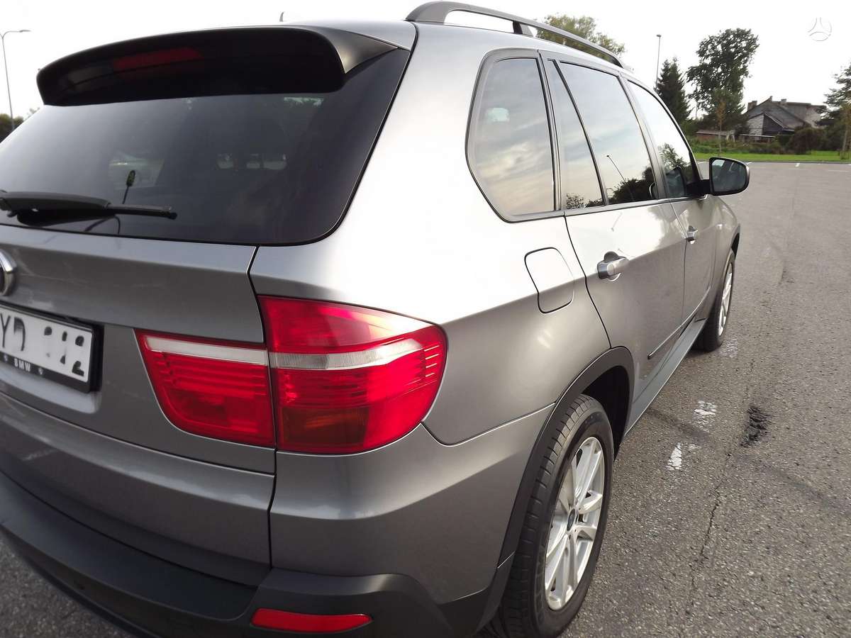 BMW X5 2008 — двигун 2993 cm³, 211 HP (155kW)