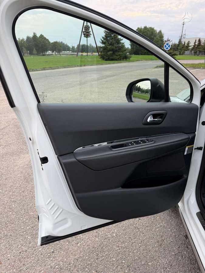 Peugeot 3008 2014 — photo 10