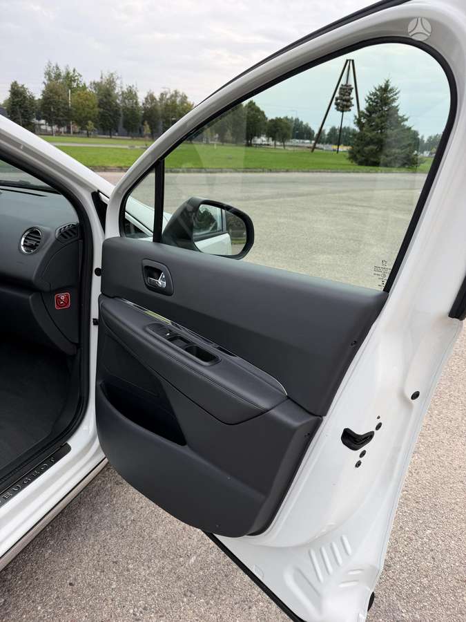 Peugeot 3008 2014 — photo 18