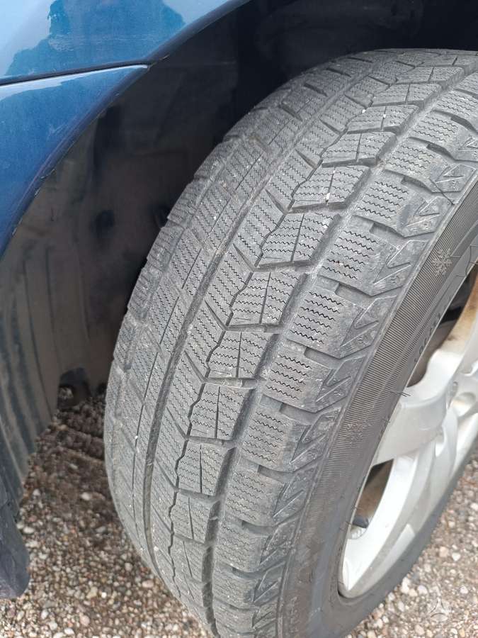 Subaru Legacy 2010 — photo 16