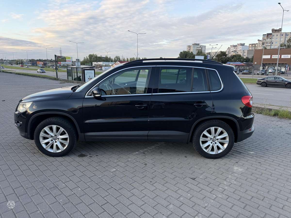 Volkswagen Tiguan 2008 — interior