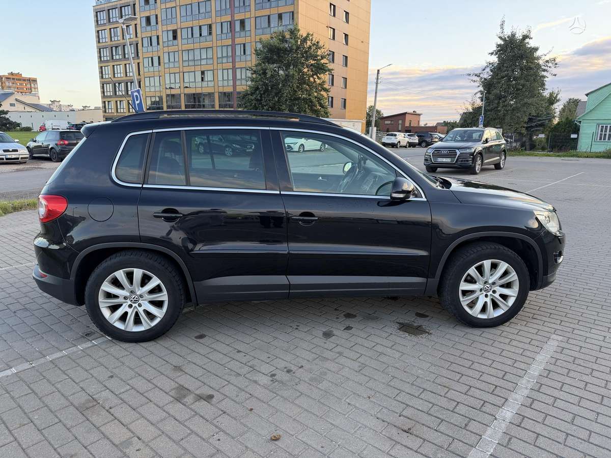 Volkswagen Tiguan 2008 — engine 1968 cm³, 140 HP (103kW)
