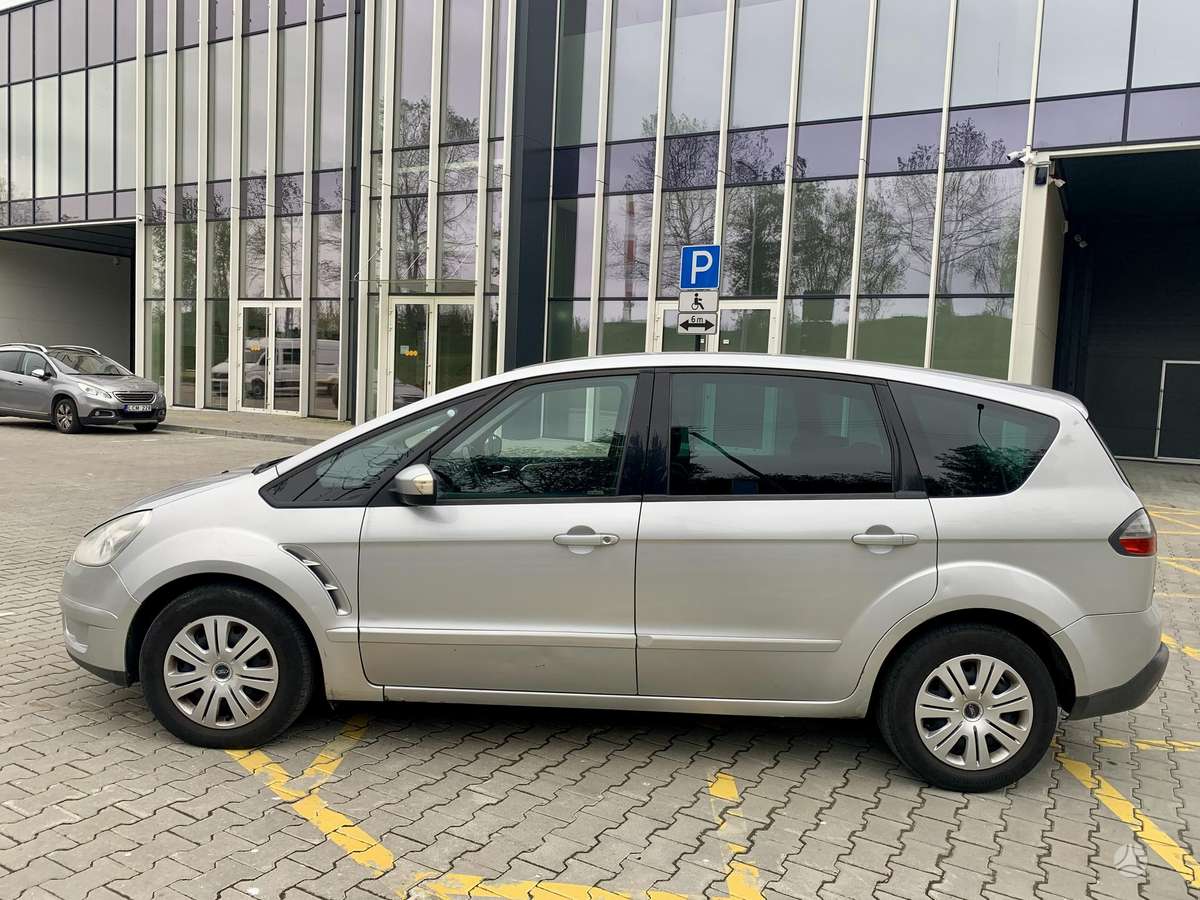 Ford S-MAX 2007 — вигляд ззаду