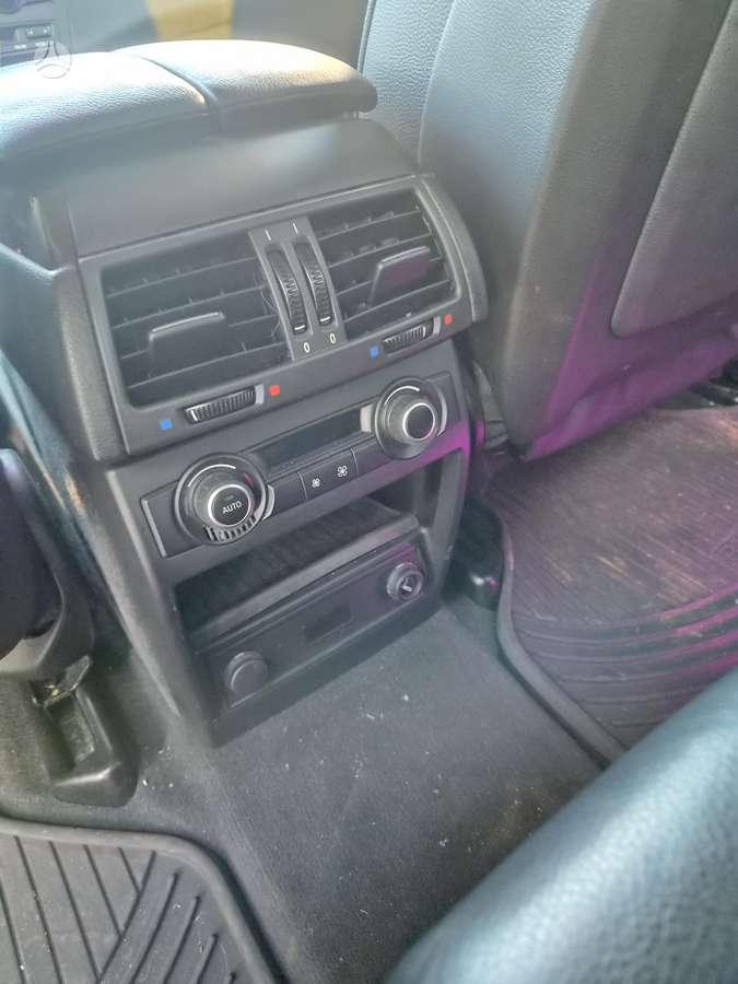 BMW X5 2011 — фото 11