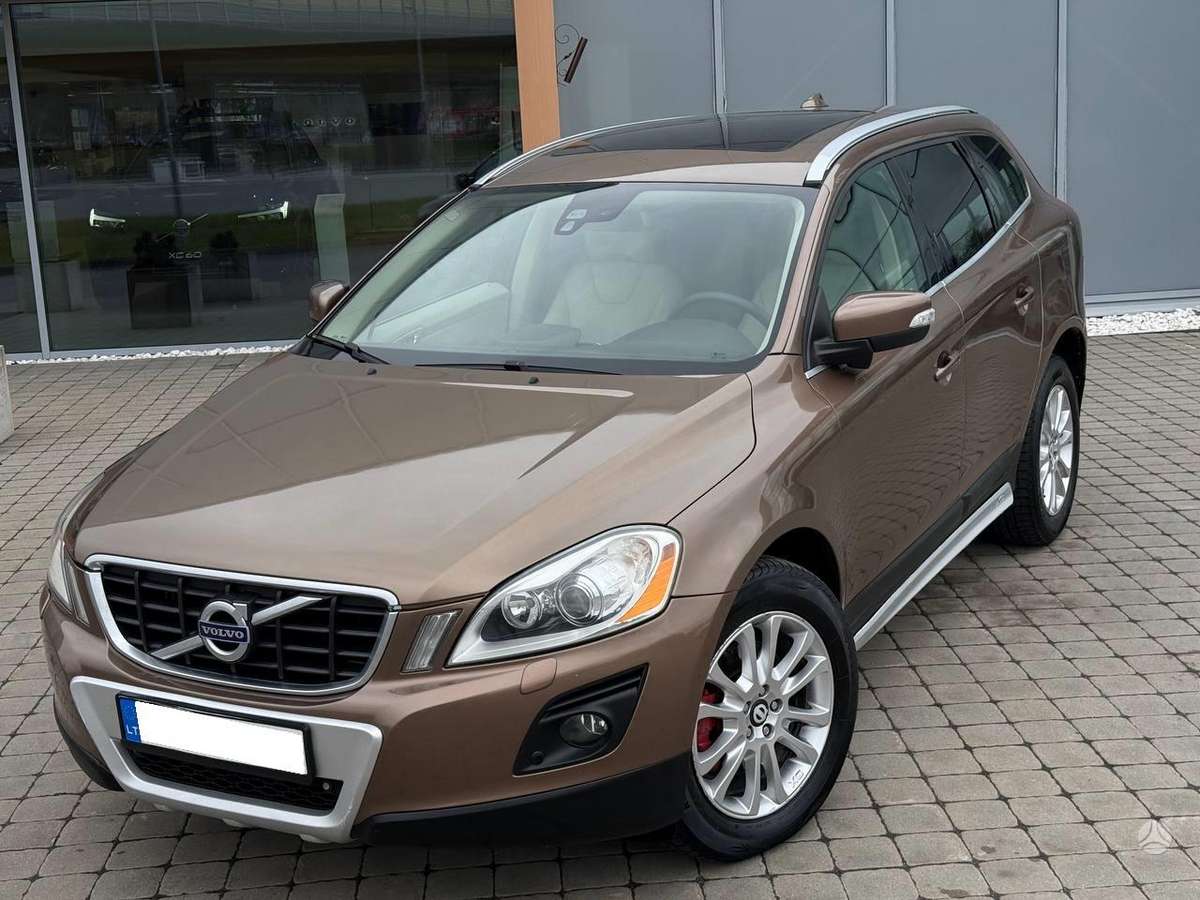 Volvo XC60 2008 — interior