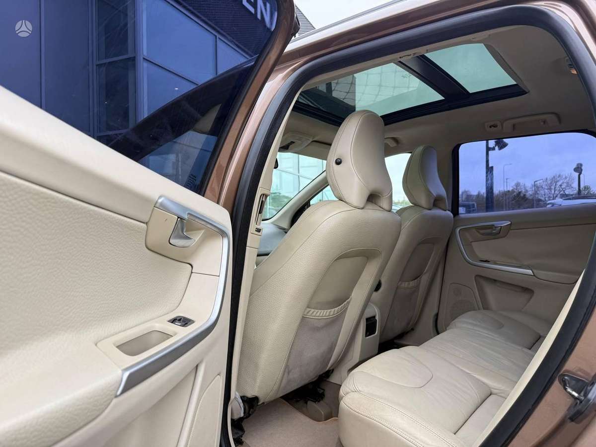 Volvo XC60 2008 — photo 32