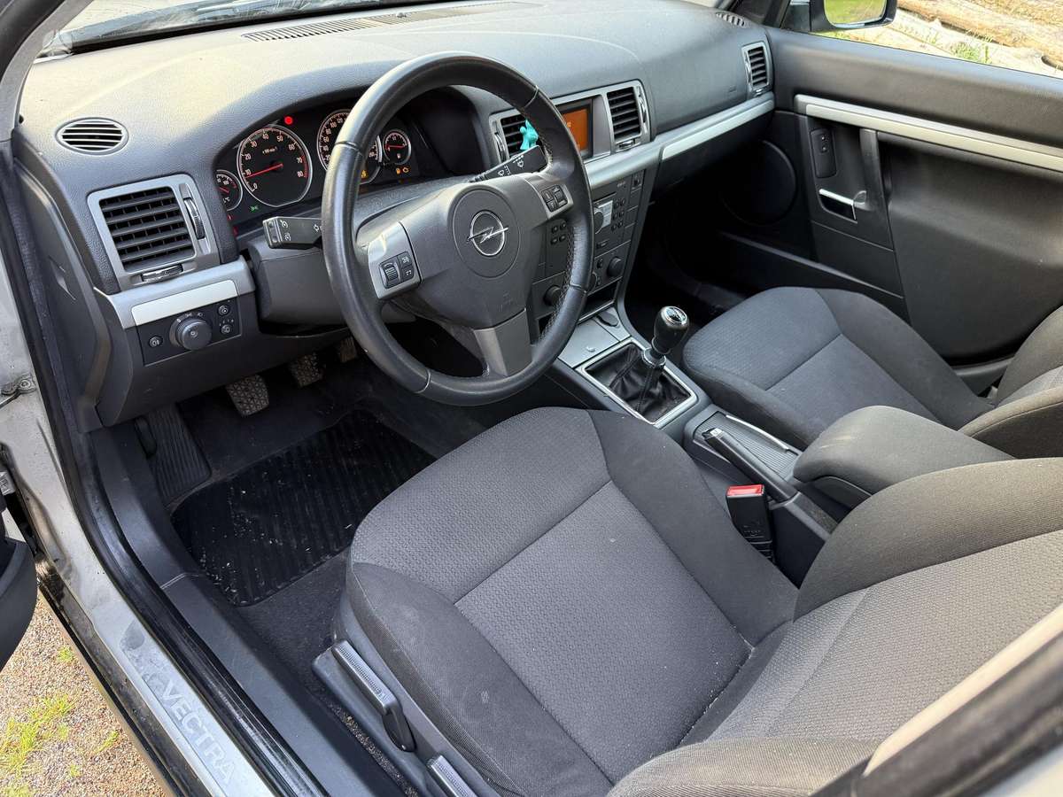 Opel Vectra 2007 — photo 9