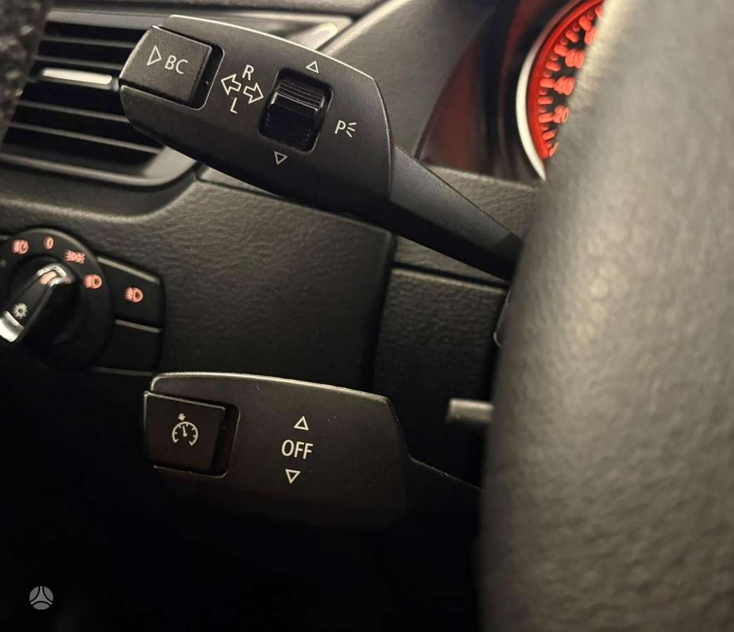 BMW X1 2012 — photo 12