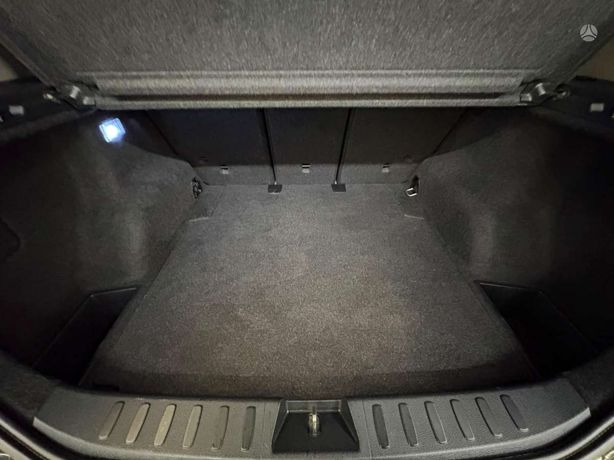 BMW X1 2012 — photo 23